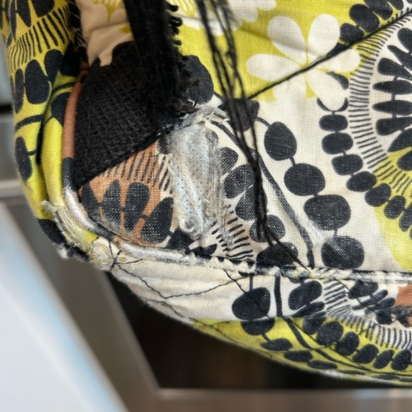 Vera Bradley Black and Green Patterned Backpack, very slight wear, overall GUC - Picture 6 of 11